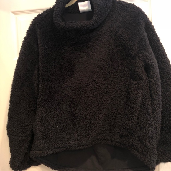 LULULEMON Sherpa cozy black pullover - Picture 2 of 8